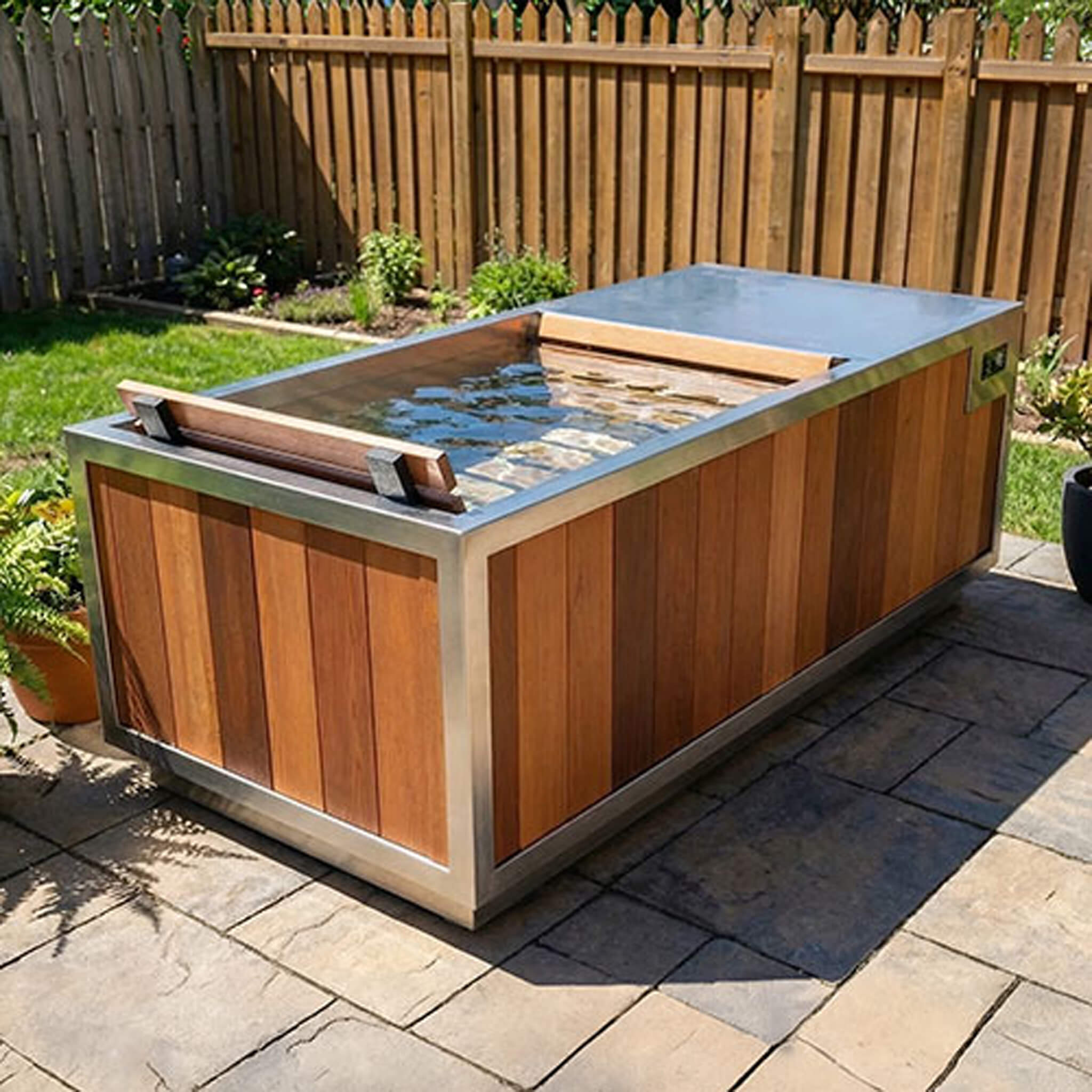 Finnmark SoulCold™ Premium 1-Person Cold & Hot Plunge | 180-Gallon Stainless Steel Tub with Chiller & Cover