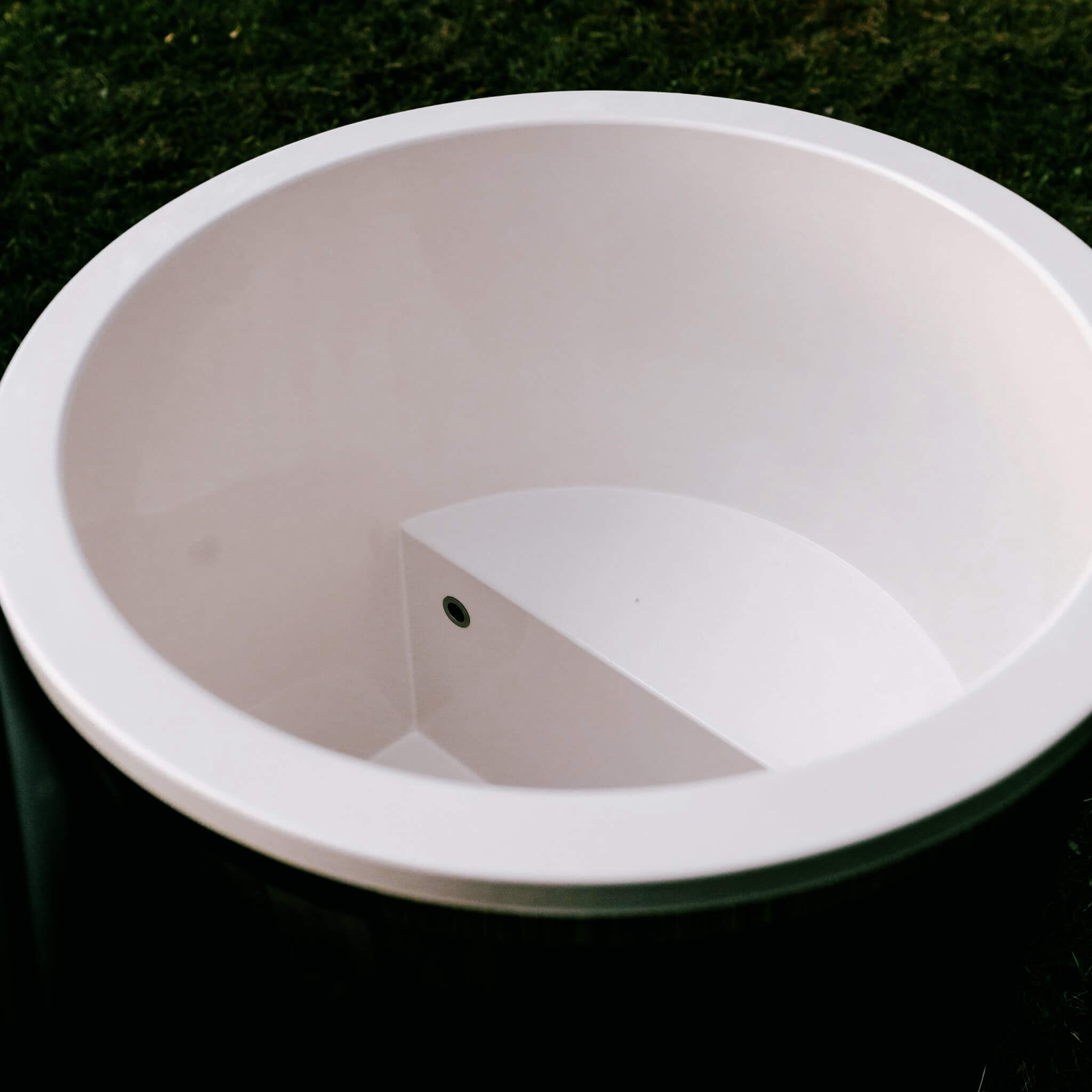 Premium 1-Person Fully-Assembled ThermoWood Cold Plunge Tub